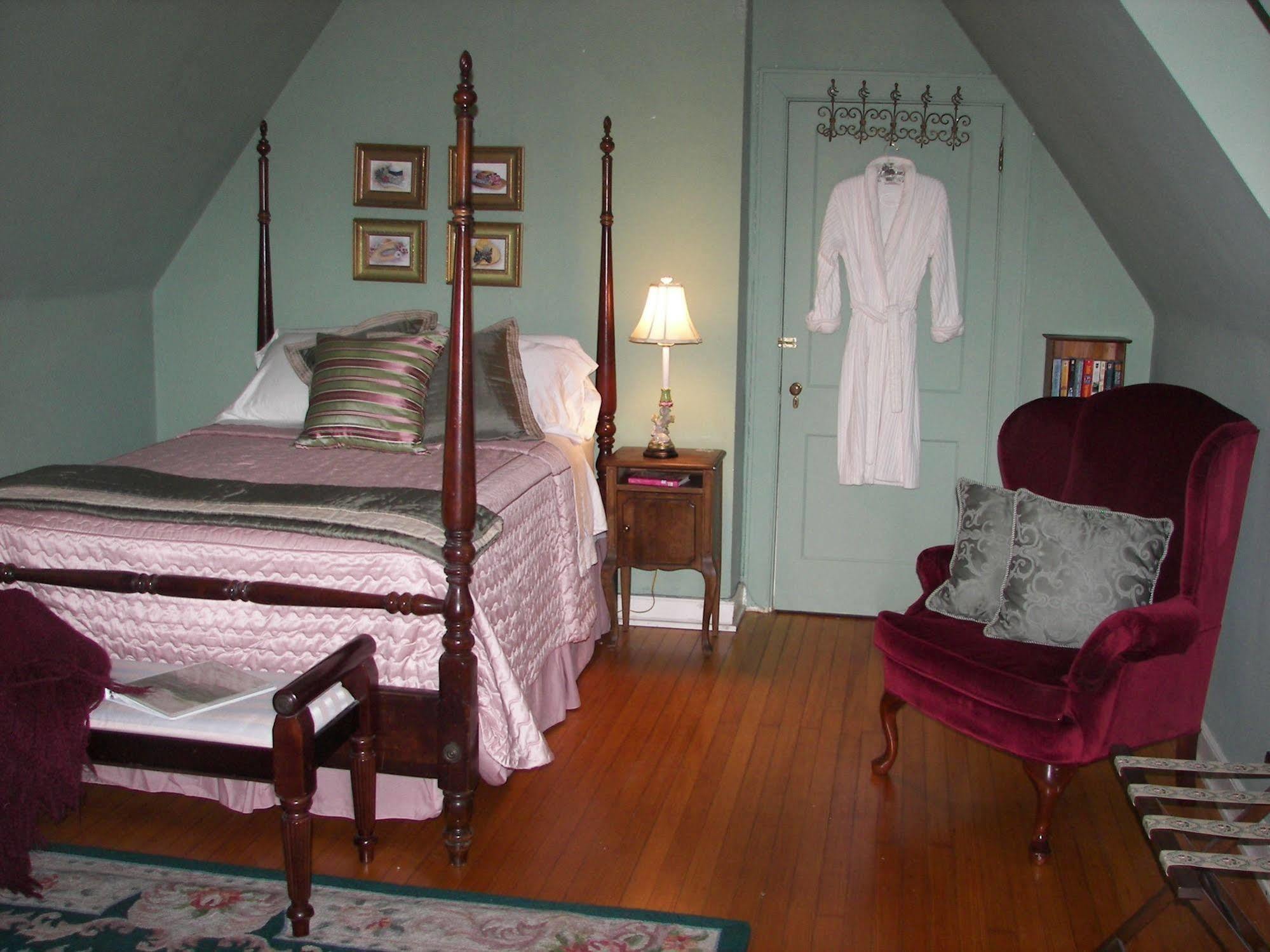 Longacre Of Appomattox Bed & Breakfast Exterior photo
