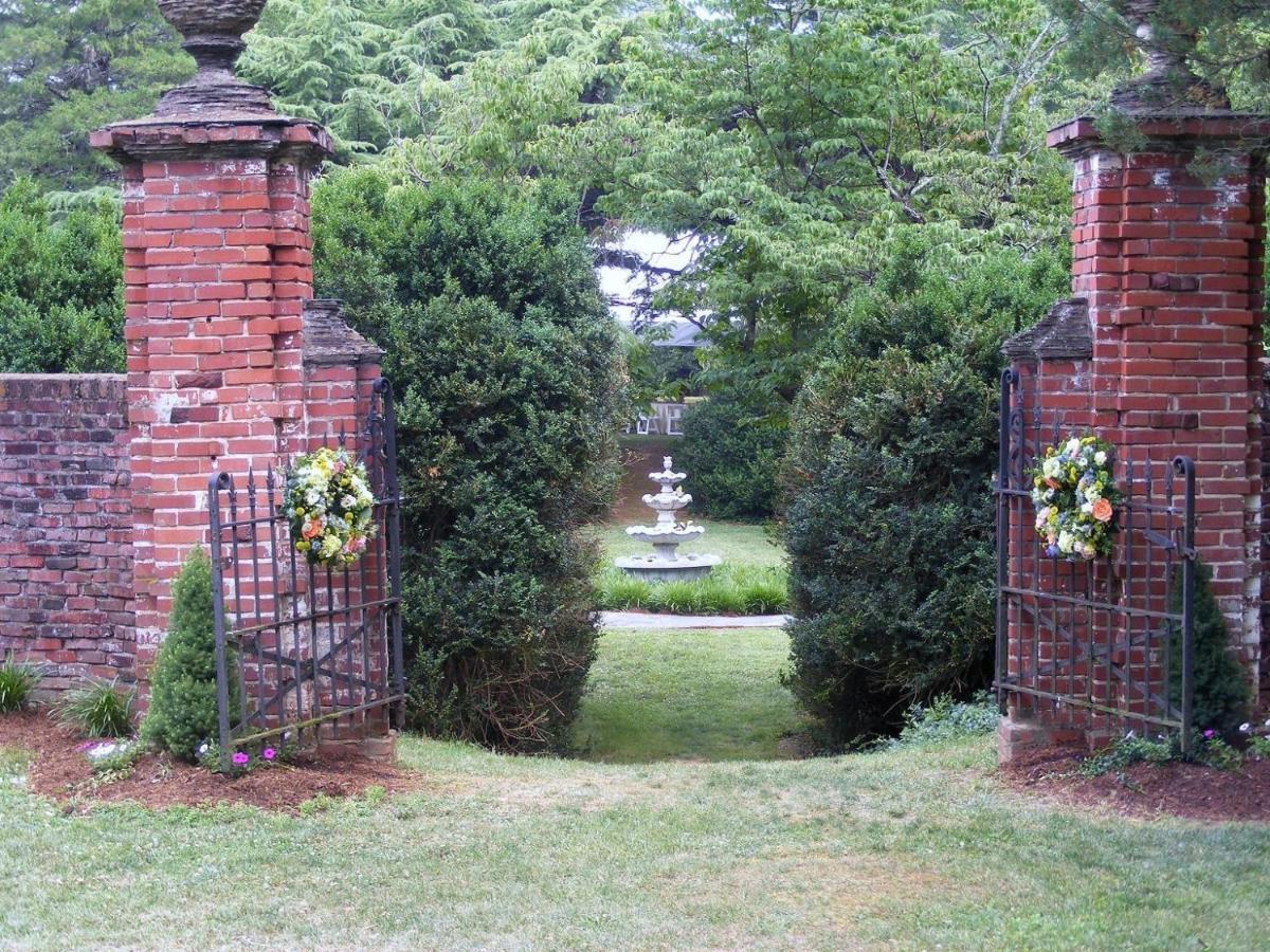Longacre Of Appomattox Bed & Breakfast Exterior photo
